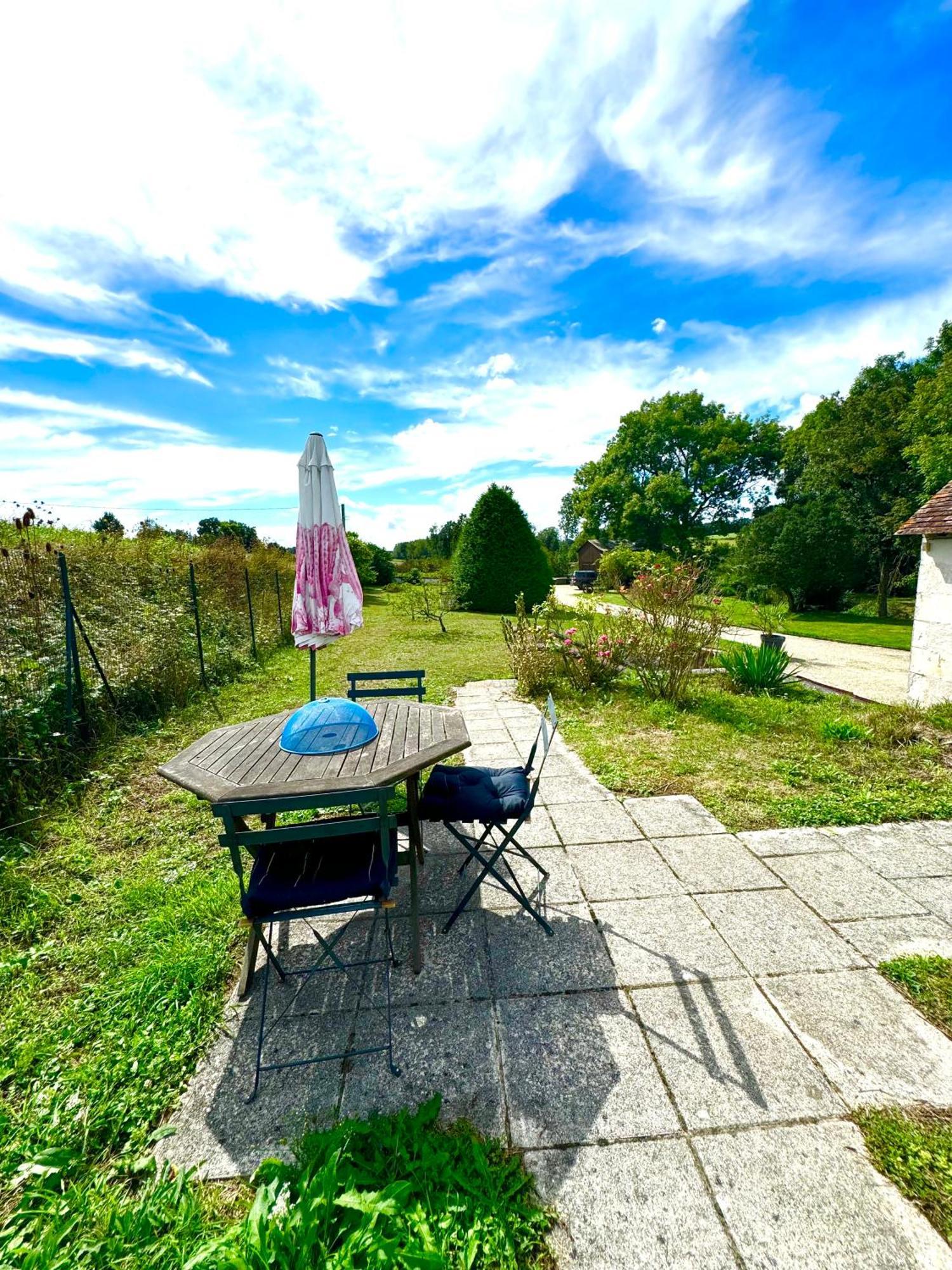 Le Moulin D Olivet Bed and Breakfast Orbigny Εξωτερικό φωτογραφία